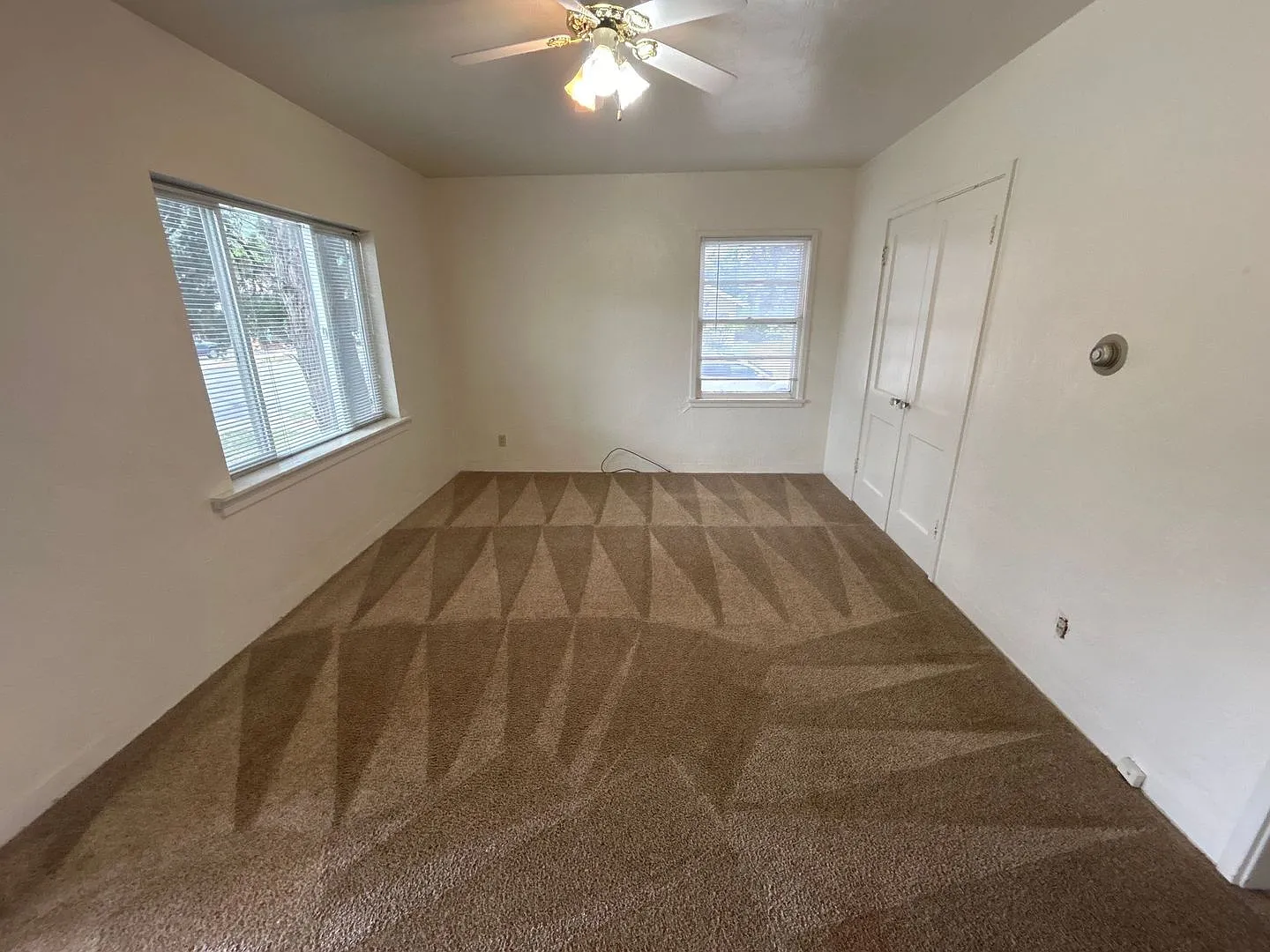 Charming 1 bedroom Duplex — Photo 4