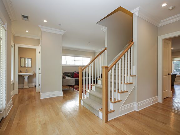 5th image of 27 Mount Joy Ave
