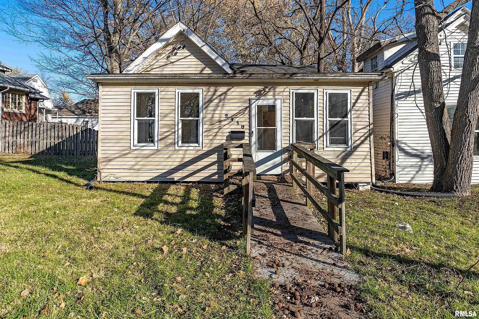 4 bed, 1202 sqft, $915 — Photo 2