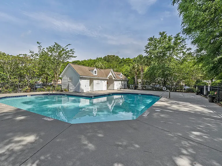 549 Tayrn Dr — Photo 24