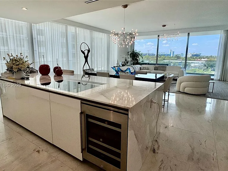 10201 Collins Ave #511 — Photo 9
