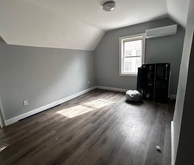 138 Buena Vista Ave — Photo 3