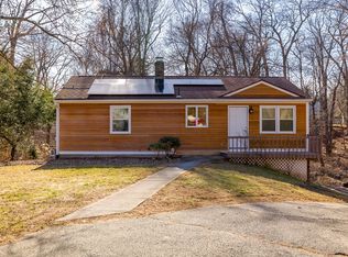 33 Avery St, East Longmeadow, MA 01028