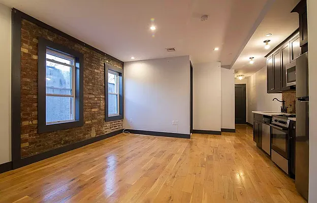 Rented by Reavis | media 35