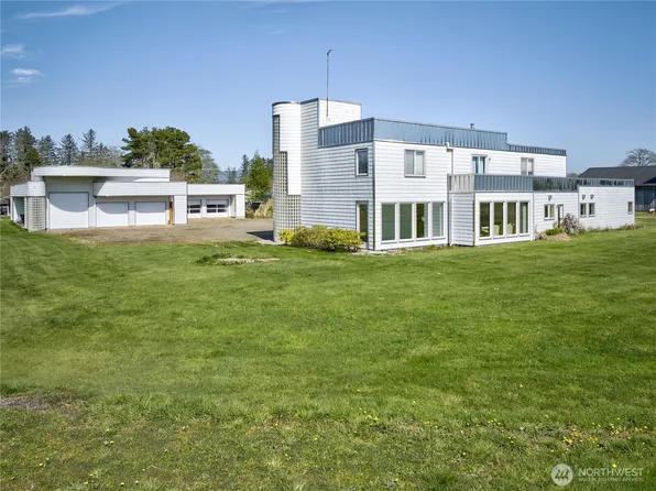 6804 Chatham Way, Ilwaco, WA 98624