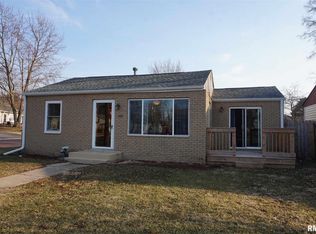 100 Marion St, North Pekin, IL 61554