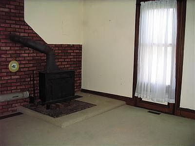 4th image of 103 N Main St