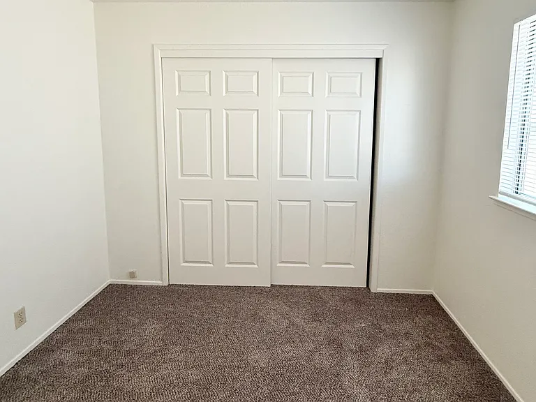 200 Northwoods Ave #10 — Photo 6