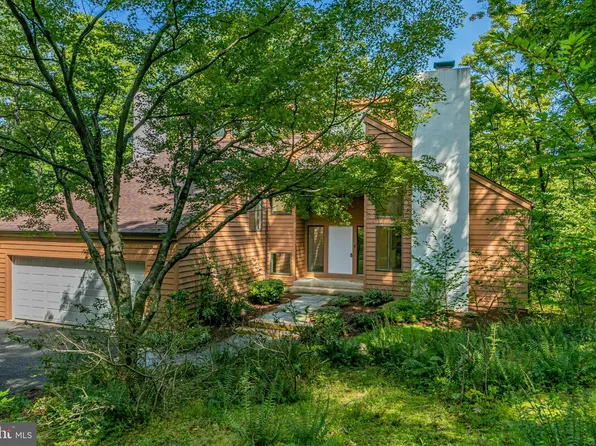 201 Wendover Dr, Princeton, NJ 08540