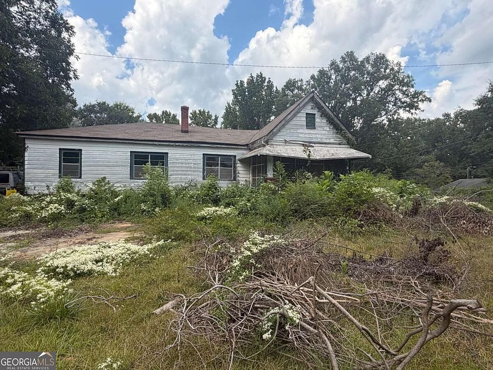 2nd image of 6 Richard Allen Dr