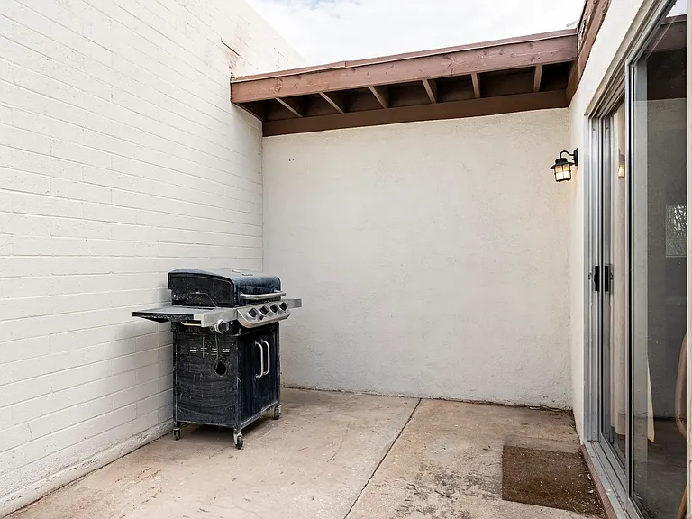 250 N Santa Rita Ave #1 — Photo 17