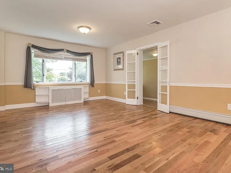 412 Norristown Rd — Photo 10