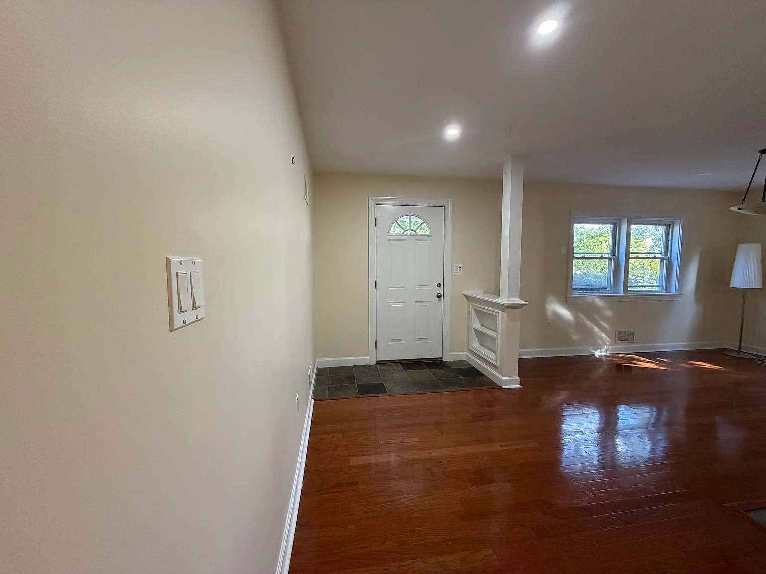 3 bed, 1404 sqft, $4,000 — Photo 2