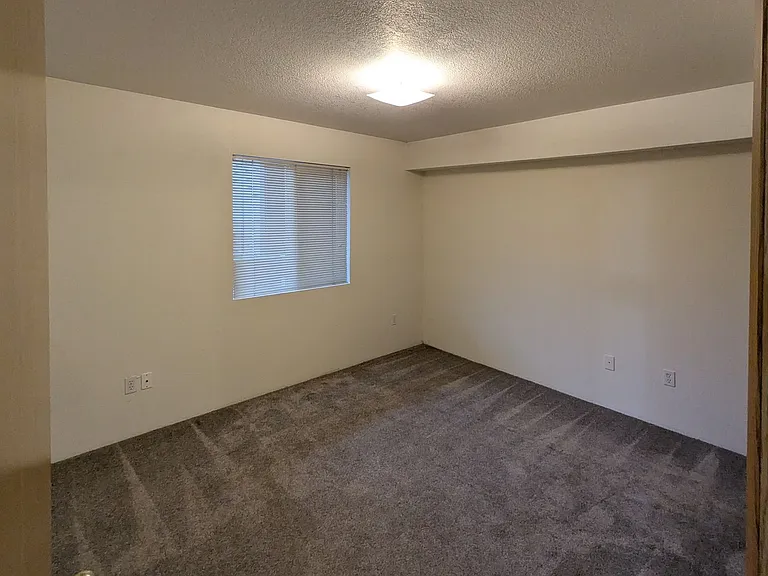 North Salem Apartment Complex With Washer/Dryer! ~ Camelot — Photo 27