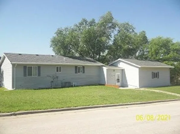 810 S 14th St, Hot Springs, SD 57747