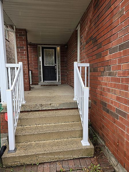 Mississauga House for rent - 3 Bedrooms in Mississauga