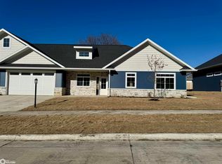 318 27th Ave S, Clear Lake, IA 50428