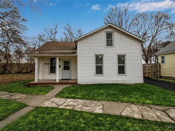 185 Union St, Lockport, NY 14094