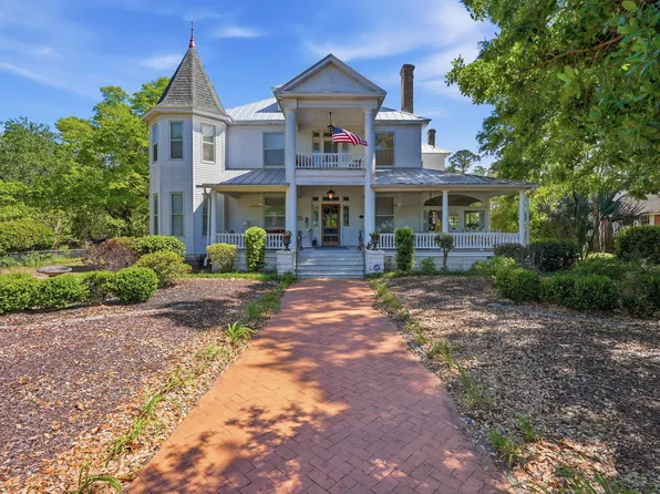 550 Circle Dr, Defuniak Springs, FL 32435