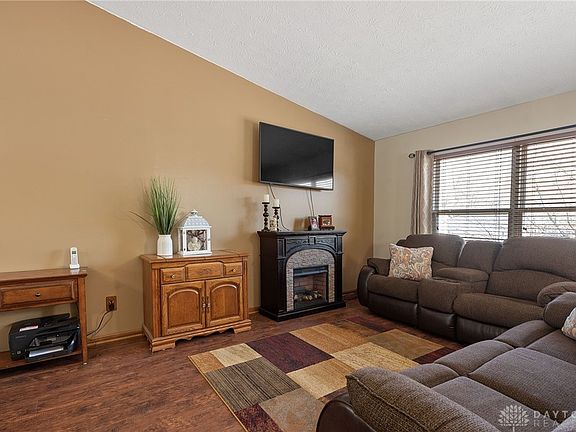 3rd image of 2508 Buckingham Ct
