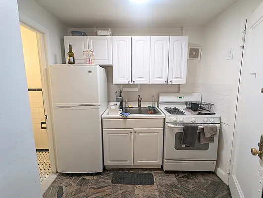 Rented by City Connections Realty | media 21