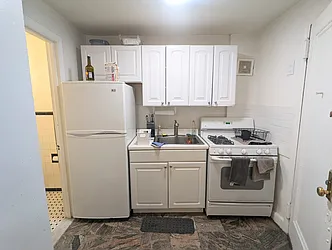 Rented by City Connections Realty