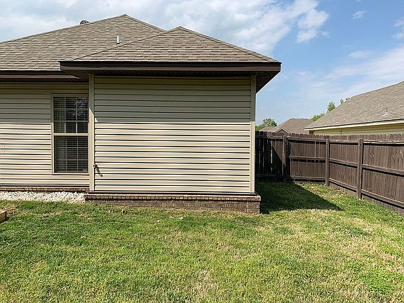 Back sideyard
