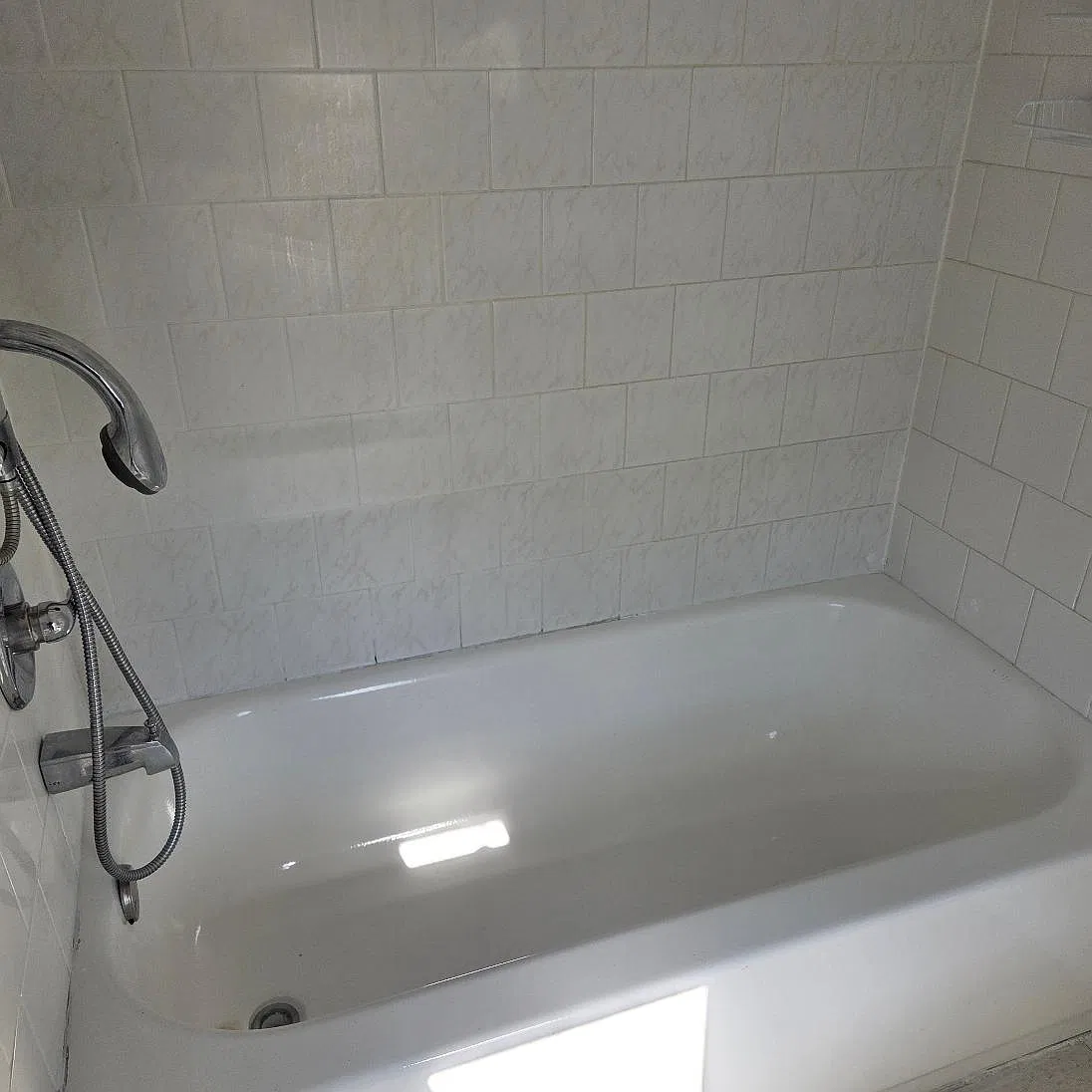 2 bed, 800 sqft, $1,300 — Photo 2
