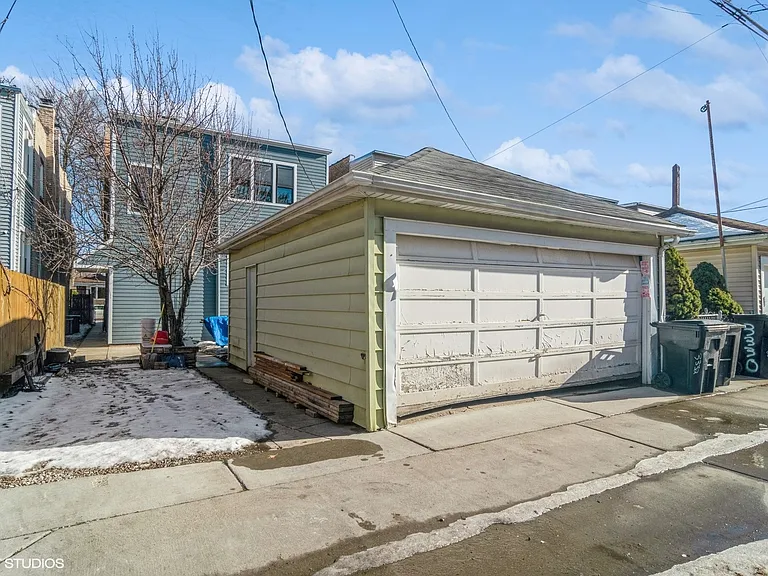 3332 N Hamlin Ave #1 — Photo 5