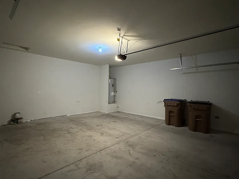 2-Car Garage
