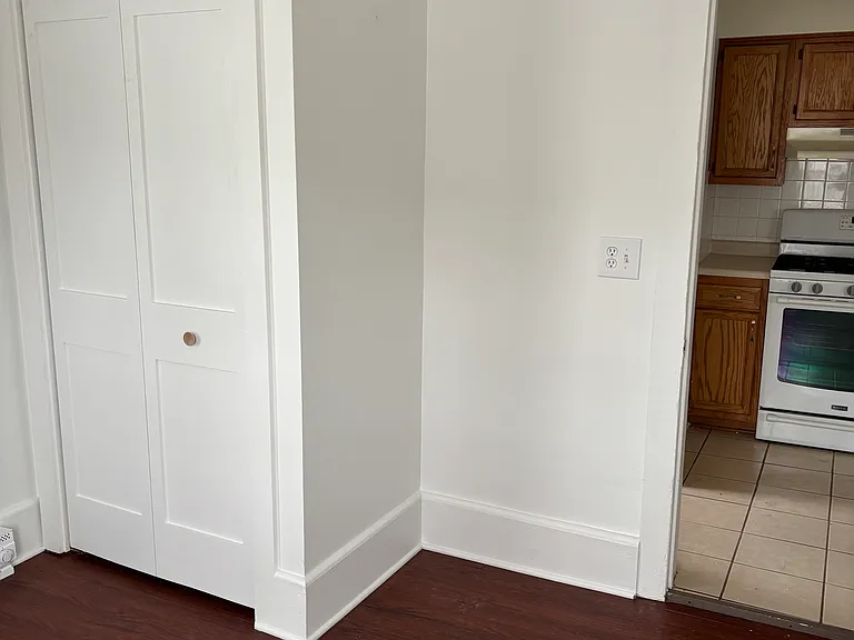 322 W Washington St — Photo 12