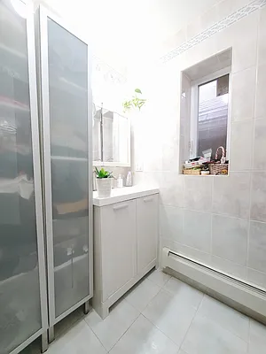 Sold by Remax Real Estate Professionals | media 33