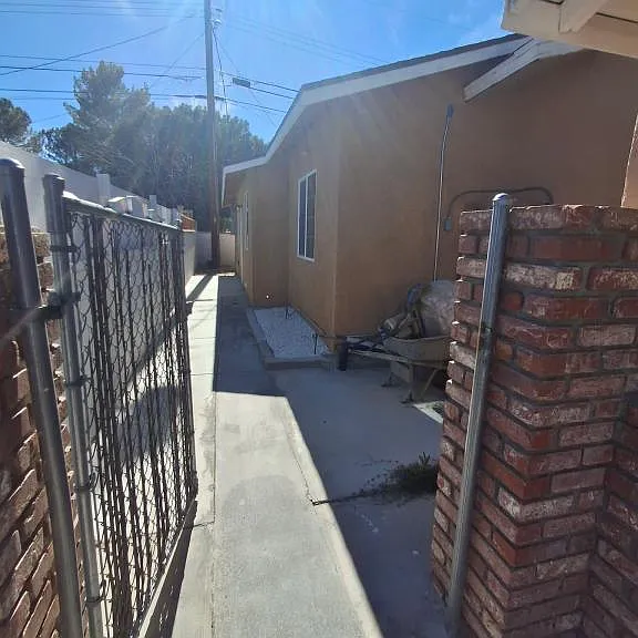44141 11th St W — Photo 2
