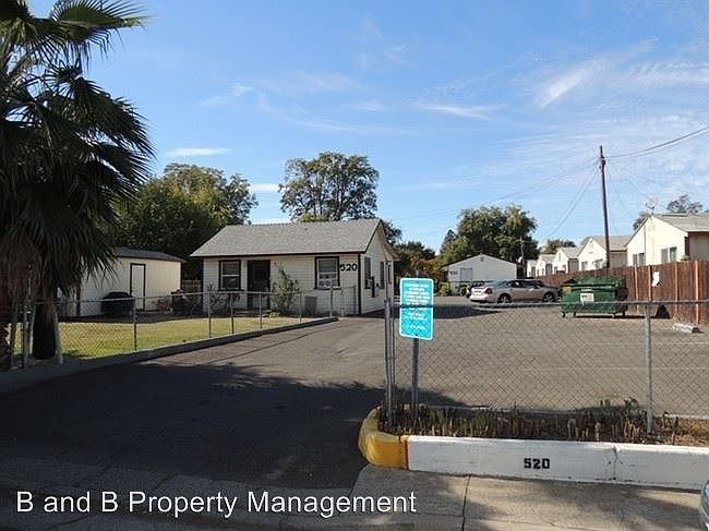 2nd image of 520 Maple St APT F