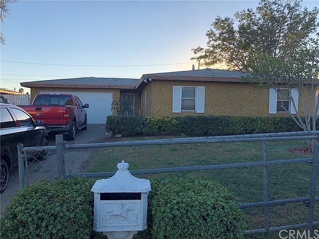 2nd image of 5732 Kenwood Pl