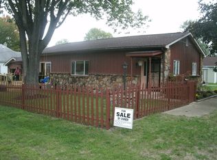 1506 S 7th St, Clinton, IN 47842