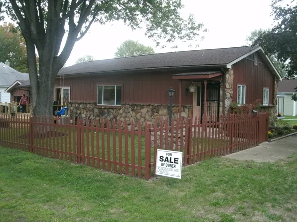 1506 S 7th St, Clinton, IN 47842