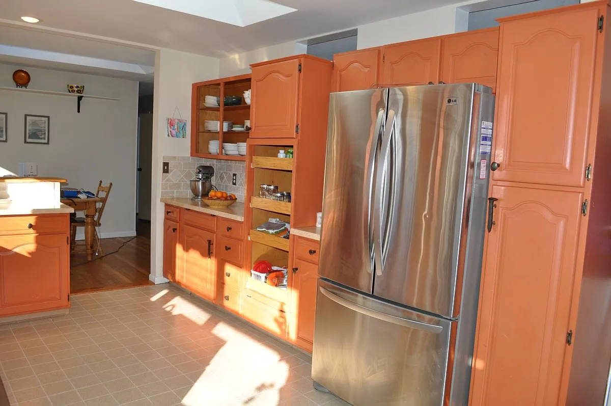 1206 S Longwood Drive — Photo 3