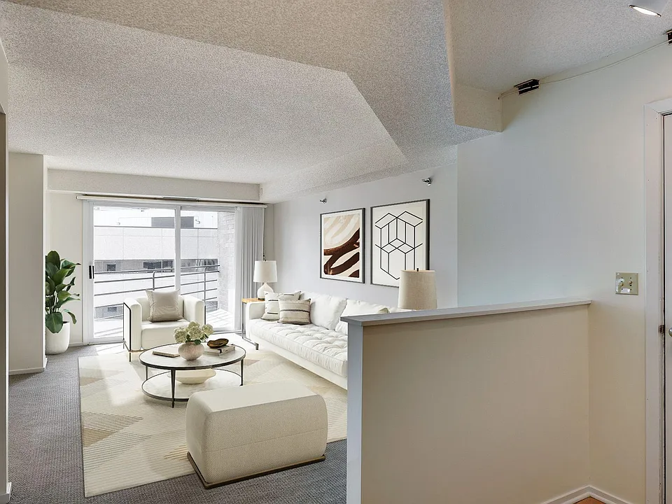 121 Washington Ave S #1102