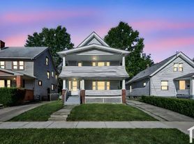 3592 E 106th St, Cleveland, OH