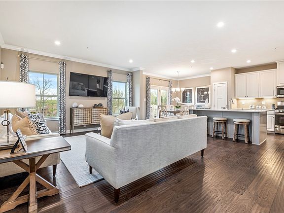 5th image of 1001 Saint Andrews Ct
