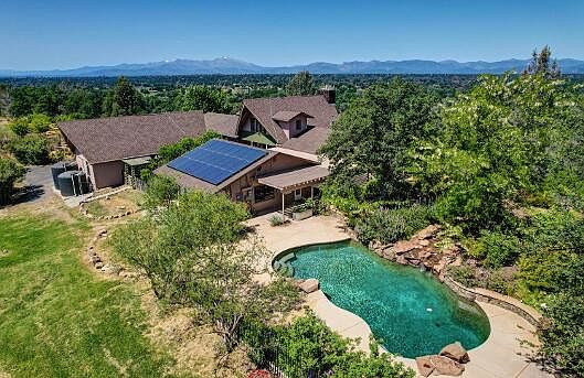 1st image of 22596 Dalewood Dr