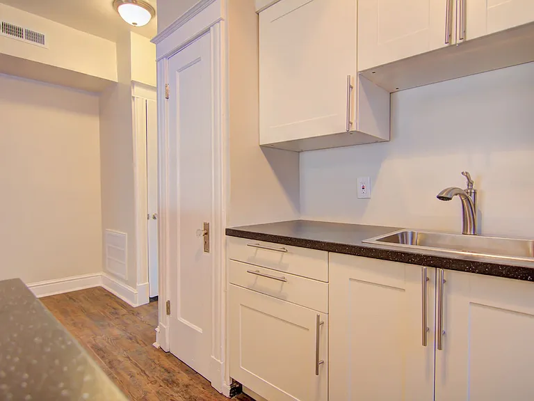 3139 Halliday Ave — Photo 12