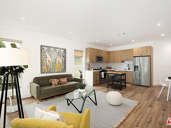 5th image of 249 N Bonnie Brae St #3