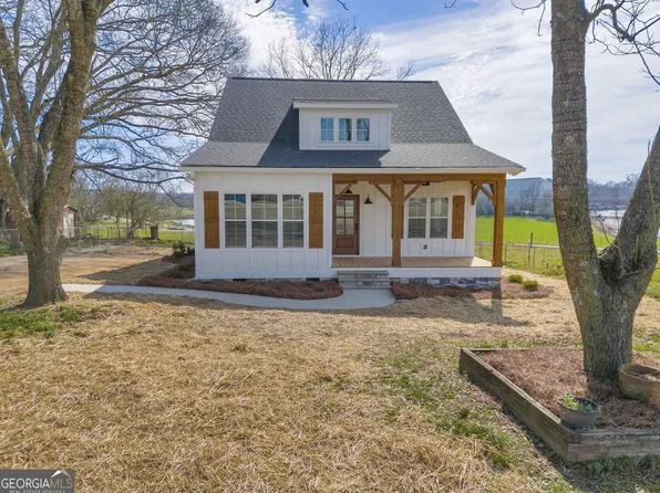 226 Myrtle St, Lavonia, GA 30553