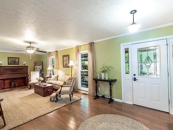 5th image of 3805 Heritage Pl