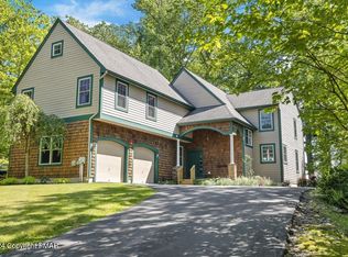 105 Creekside Rd, Canadensis, PA 18325
