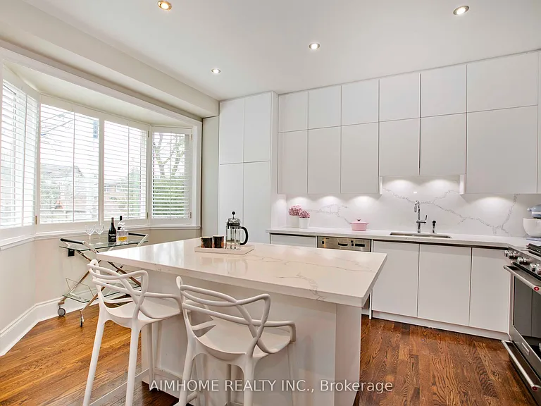 401 Longmore St — Photo 8