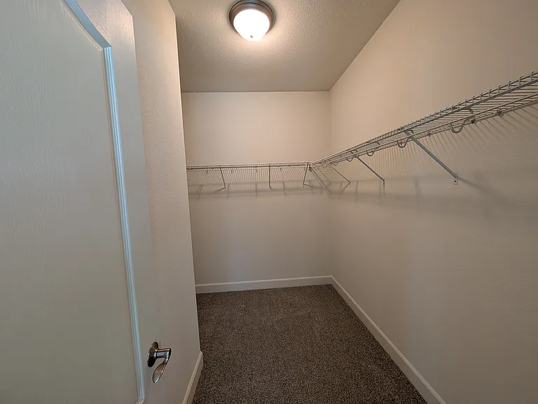 208 Yellow Rose Cir — Photo 16