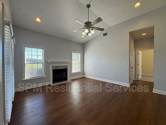 4th image of 54 Castle Bay Dr